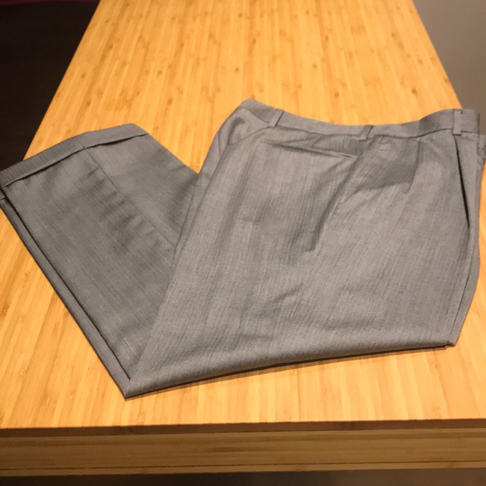 Men’s Jos A Bank Dress Pants.